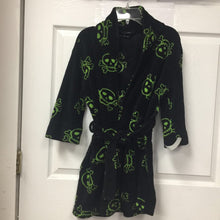 Load image into Gallery viewer, Skull Robe
