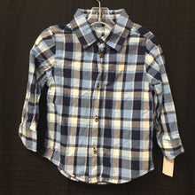 Load image into Gallery viewer, Plaid Button Down Shirt
