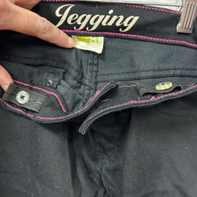 Load image into Gallery viewer, Casual Pants
