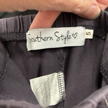 Load image into Gallery viewer, Ruffle Leg Leggings
