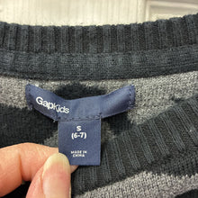 Load image into Gallery viewer, Swirl Pattern Sweater
