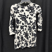 Load image into Gallery viewer, Flower Button Dress
