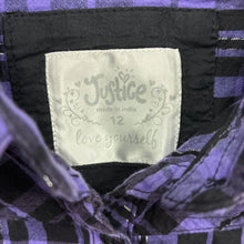 Load image into Gallery viewer, Plaid Button Down Top
