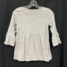 Load image into Gallery viewer, Flower Button Top
