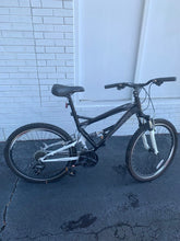 Load image into Gallery viewer, S-25 21 Speed Drive Train 26&quot; Men&#39;s Bike
