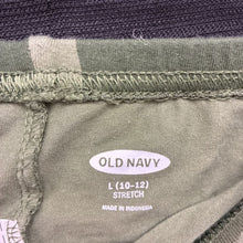 Load image into Gallery viewer, Leaf Print Leggings
