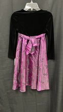Load image into Gallery viewer, Velvet Sparkly Flower Dress
