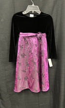 Load image into Gallery viewer, Velvet Sparkly Flower Dress
