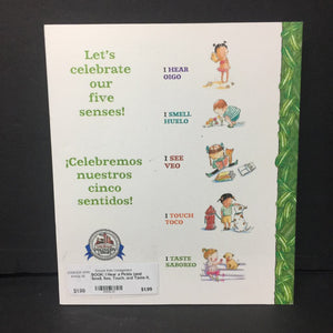 I Hear a Pickle (and Smell, See, Touch, and Taste It, Too!) / Oigo Un Pepinillo (y tambien lo huelo, veo, toco y saboreo!) (In Spanish) (Rachel Isadora) -paperback