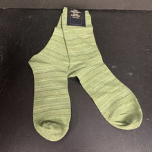 Load image into Gallery viewer, Boys Striped Socks (NEW)
