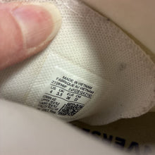 Load image into Gallery viewer, Girls High Top Sneakers
