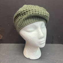 Load image into Gallery viewer, Boys Knit Hat
