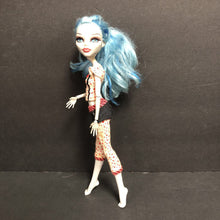 Load image into Gallery viewer, Dead Tired Ghoulia Yelps Doll

