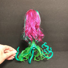 Load image into Gallery viewer, Great Scarrier Reef Posea Reef Doll
