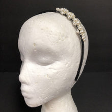 Load image into Gallery viewer, Pearl Headband
