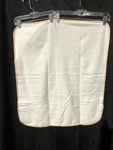 Load image into Gallery viewer, Dotted Hooded Infant Bath Towel
