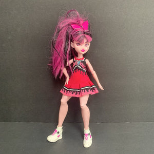 Ghoul Spirit Draculaura Doll