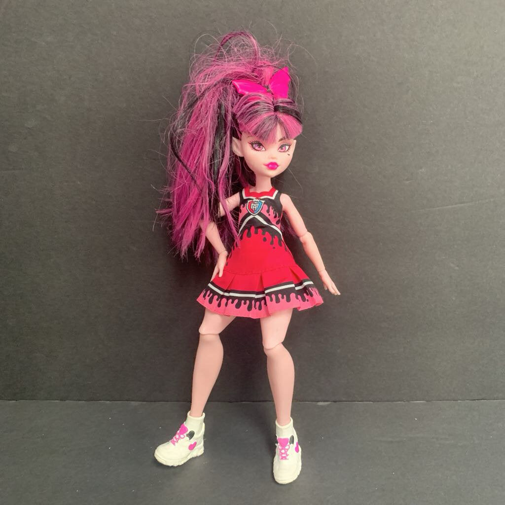 Ghoul Spirit Draculaura Doll