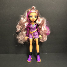 Load image into Gallery viewer, Clawdeen Wolf Doll
