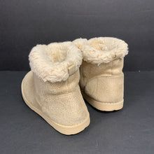 Load image into Gallery viewer, Girls Sparkly Boots
