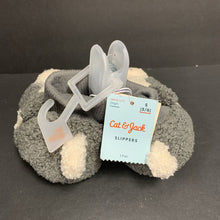 Load image into Gallery viewer, Boys Dog Slippers (NEW)
