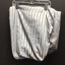 Load image into Gallery viewer, Striped Fitted Sheet
