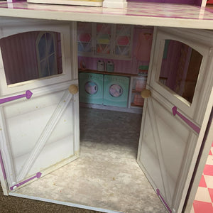 Country Estate Wooden Dollhouse w/Accessories