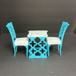 Dining Table & Chairs