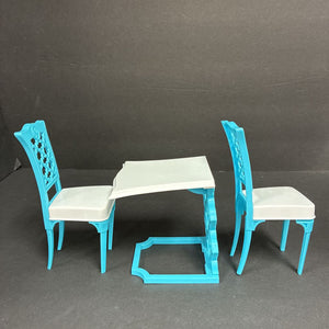 Dining Table & Chairs