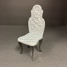 Load image into Gallery viewer, Thronecoming Briar Beauty Chair

