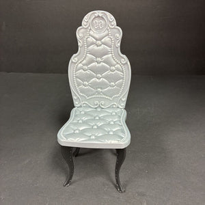 Thronecoming Briar Beauty Chair
