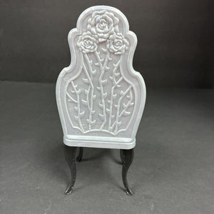 Thronecoming Briar Beauty Chair