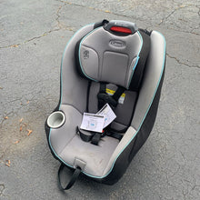 Load image into Gallery viewer, Contender 65 Toddler Convertible Car Seat
