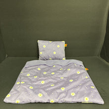 Load image into Gallery viewer, Flower Blanket &amp; Pillow Set
