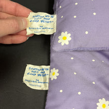 Load image into Gallery viewer, Flower Blanket &amp; Pillow Set
