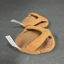 Load image into Gallery viewer, Cloth Flip Flops
