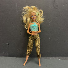 Load image into Gallery viewer, Doll w/Movable Arms in Top &amp; Pants 1999 Vintage Collectible
