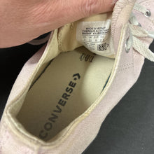 Load image into Gallery viewer, Girls Low Top Sneakers
