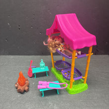Load image into Gallery viewer, Savannah Sleepover Playset w/Griselda Giraffe Doll
