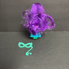 Load image into Gallery viewer, Zeta Doll w/Accessory
