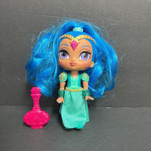 Load image into Gallery viewer, Shine Doll w/Accessory
