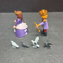 Load image into Gallery viewer, Accessories &amp; Figures for Princess Royal Residence Playset 6849
