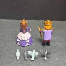 Load image into Gallery viewer, Accessories &amp; Figures for Princess Royal Residence Playset 6849

