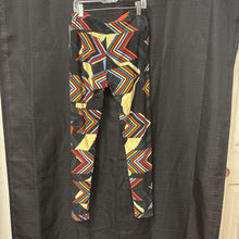 Load image into Gallery viewer, Patterned Leggings
