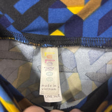 Load image into Gallery viewer, Patterned Leggings
