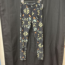 Load image into Gallery viewer, Patterned Leggings
