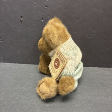 Load image into Gallery viewer, Head Bean Collection Boyd&#39;s Best Dressed Series Chandler Crystalfrost Collectible Bear
