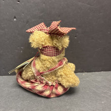 Load image into Gallery viewer, Eudemia Q. Quignapple Collectible Bear
