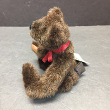Load image into Gallery viewer, Archive Collection Derry O&#39; Beary Collectible Bear
