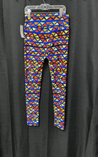 Load image into Gallery viewer, Triangle Pattern Leggings
